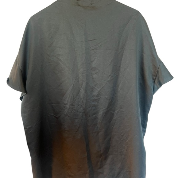 Victoria’s Secret Black Silky Robe – One Size – Oversized & Luxurious! - Picture 5 of 6